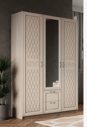 Шкаф трехдверный с зеркалом "Париж" № 2 в Советском - sovetskij.mebel-tymen.ru | фото